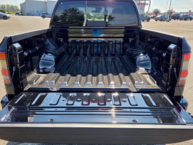 New 2027 Nissan Frontier SV RWD image 11