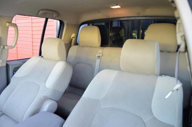 Used 2014 Nissan Frontier SV w/ SV Value Truck Package image 18