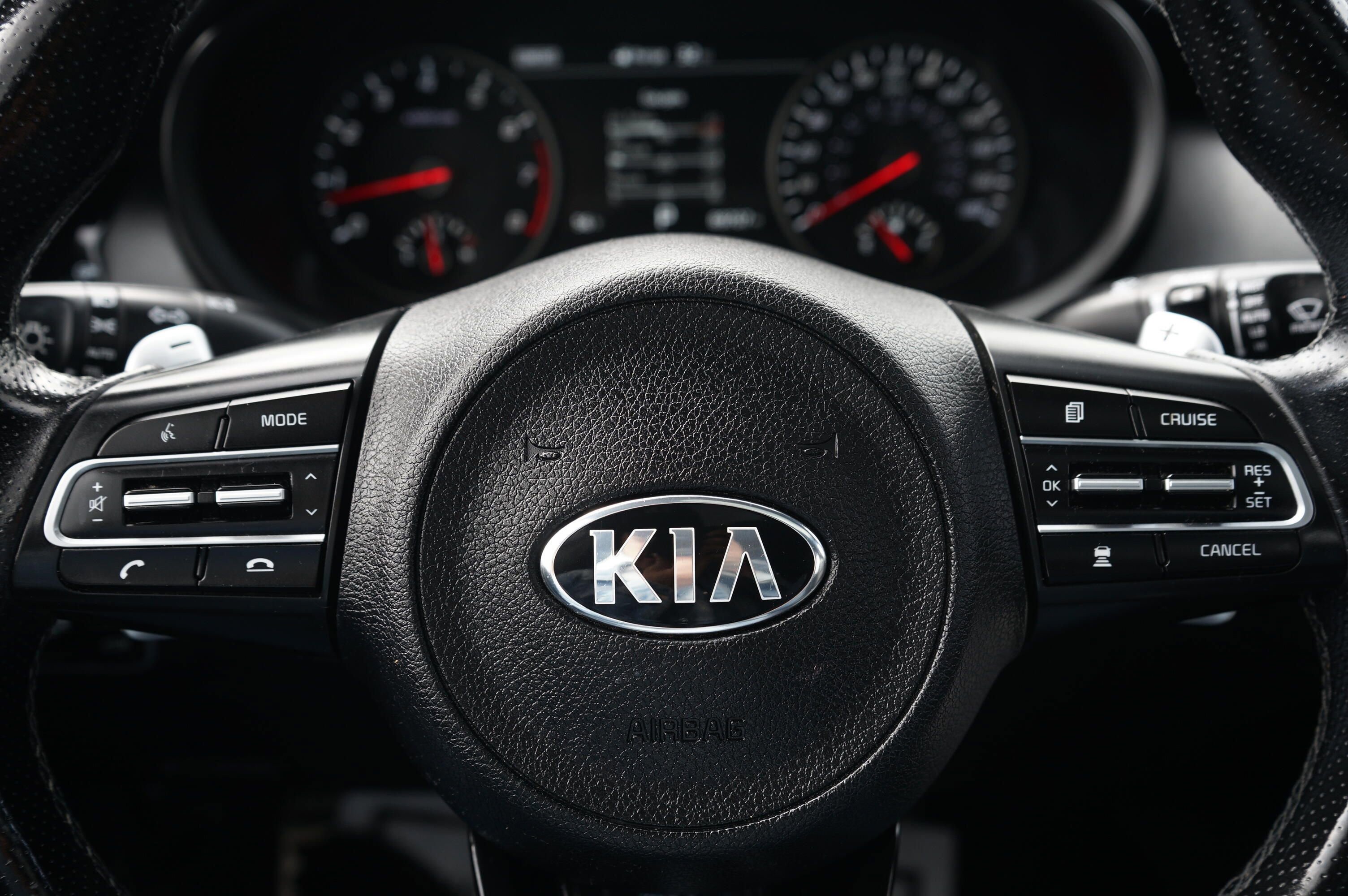 Used 2018 Kia Stinger GT2 AWD/4WD image 19