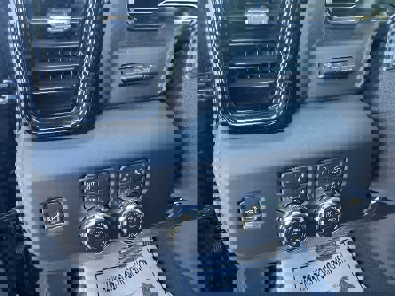 Used 2025 GMC Sierra 2500 AT4 w/ AT4 Premium Plus Package image 11