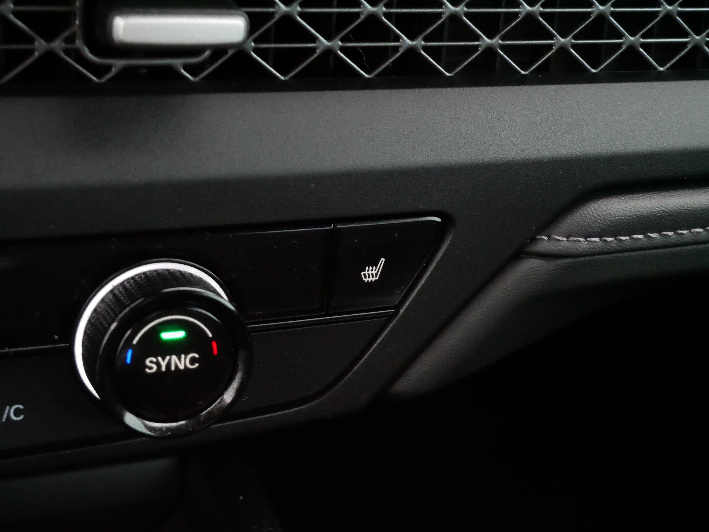 Certified 2023 Honda Accord EX image 28