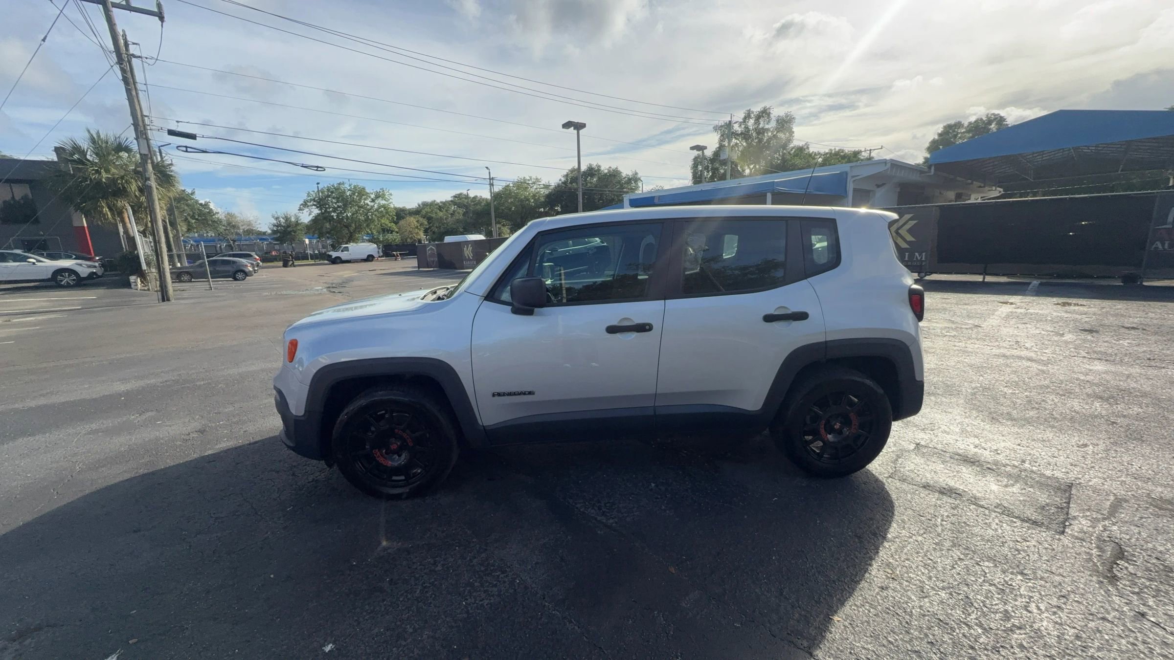 Used 2015 Jeep Renegade Sport w/ Power & Air Group image 10