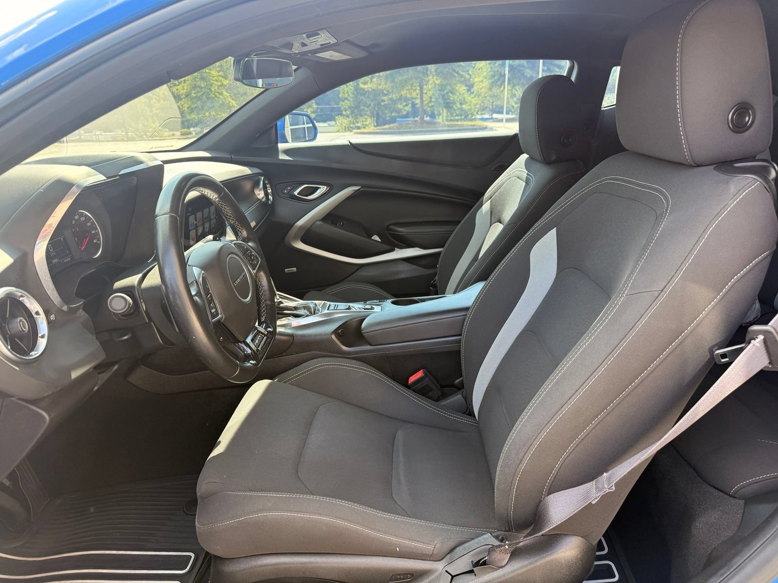 Used 2017 Chevrolet Camaro LT w/ Technology Package RWD image 33