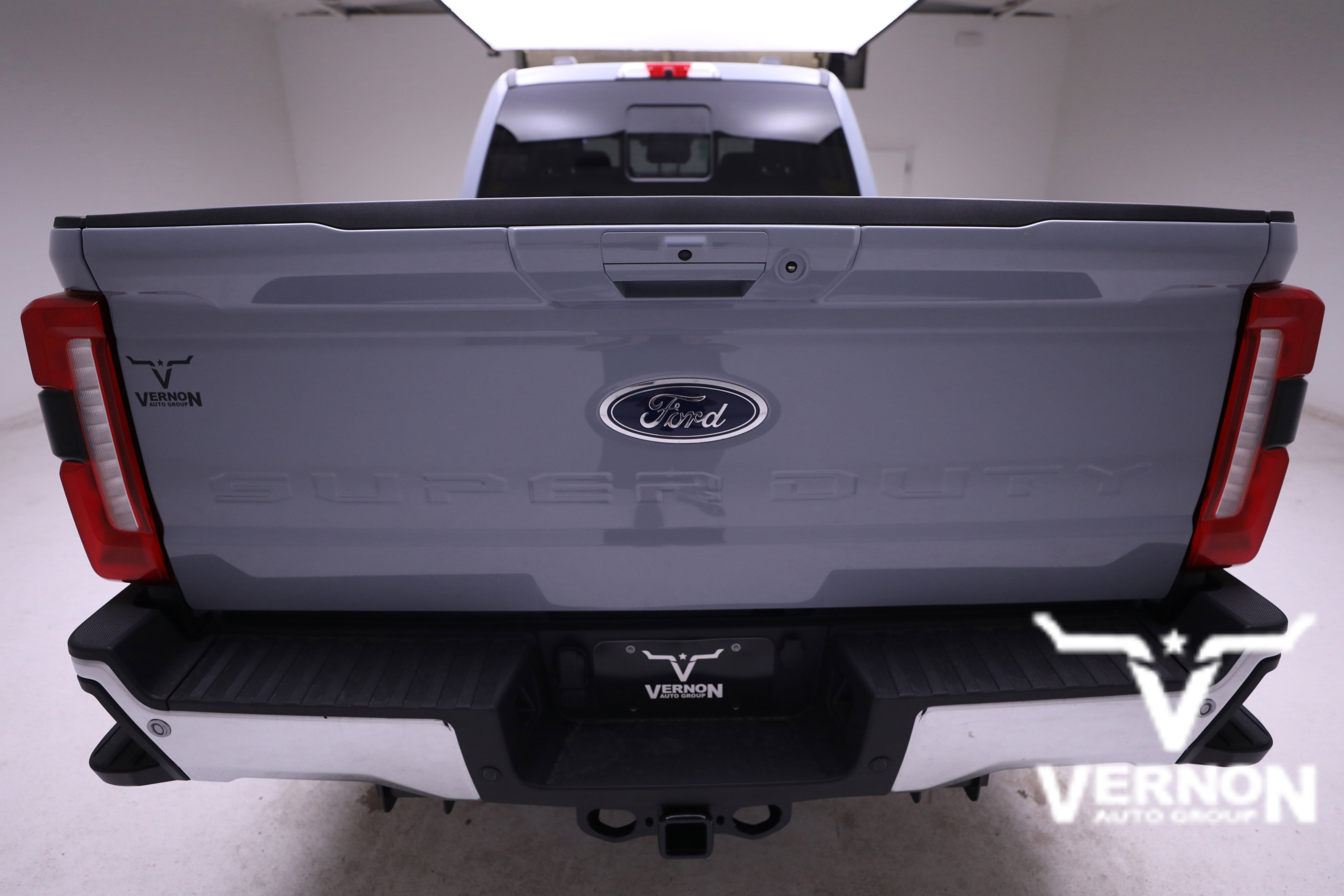 New 2026 Ford F250 Lariat w/ Chrome Package image 4