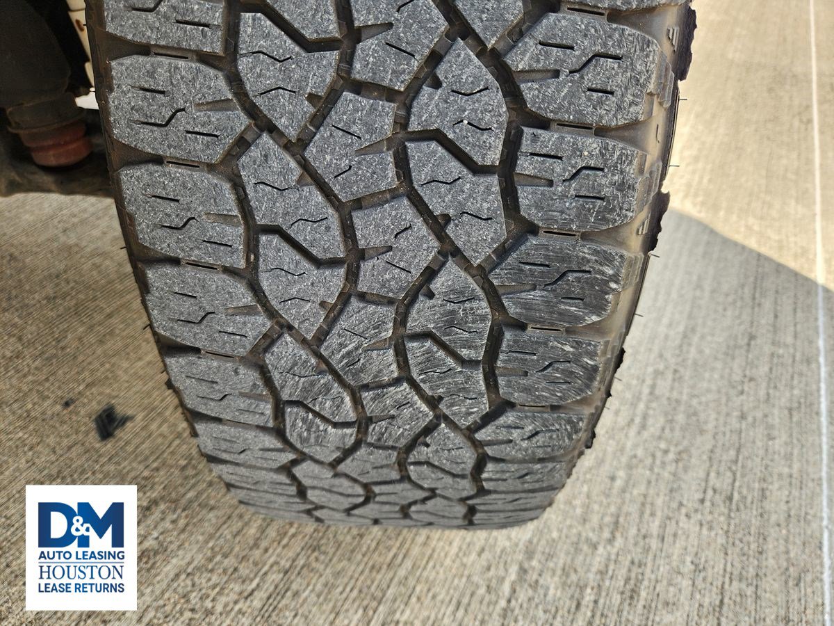 Used 2025 Chevrolet Silverado 2500 Custom w/ Custom Value Package image 19