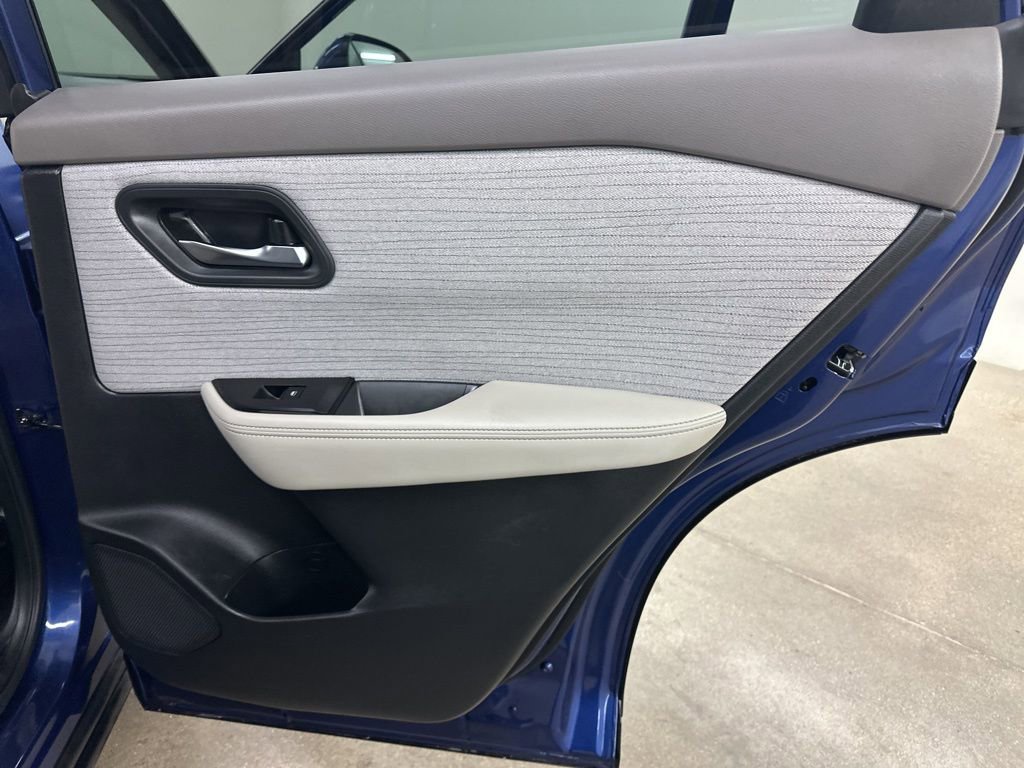 Used 2021 Nissan Rogue SV image 22