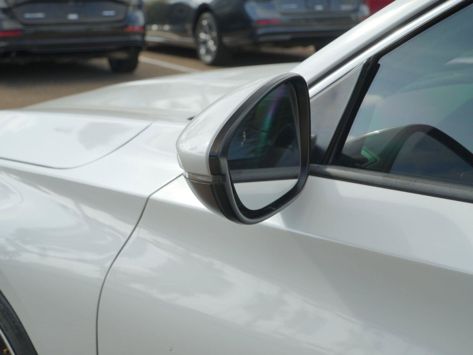 Used 2019 Honda Accord Touring image 16