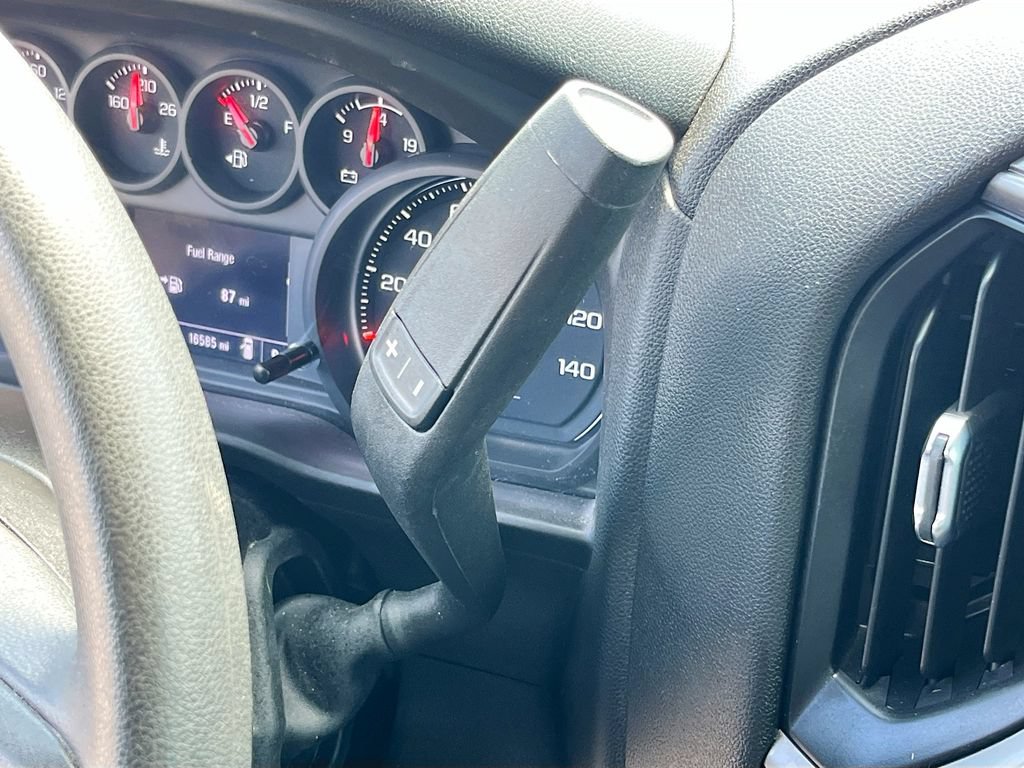 Used 2023 Chevrolet Silverado 1500 Custom RWD image 16
