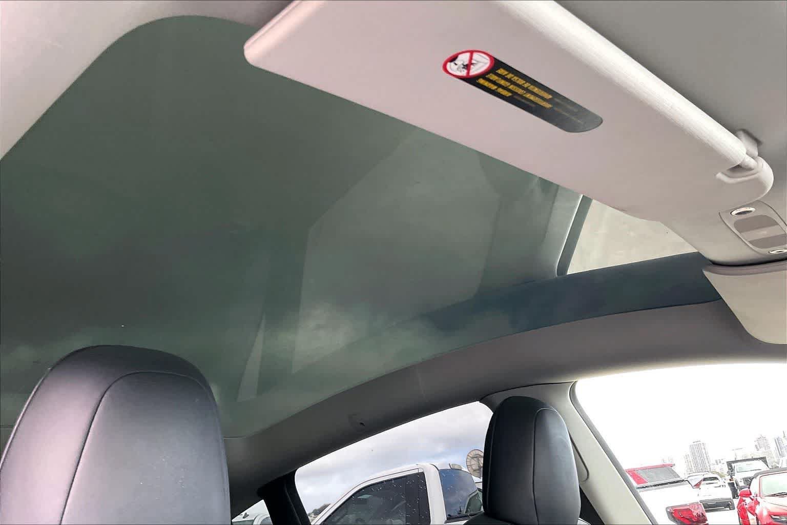 Used 2022 Tesla Model Y Performance AWD/4WD image 30