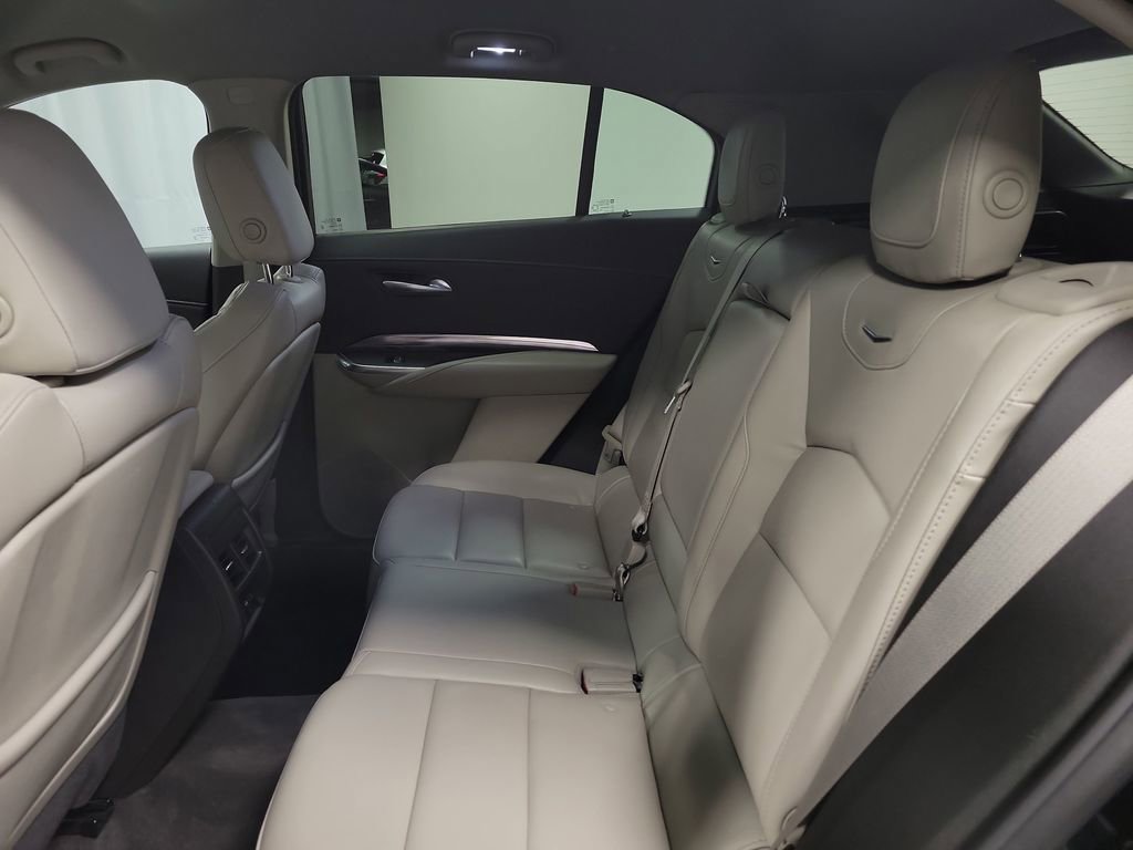 Used 2023 Cadillac XT4 Luxury w/ Cold Weather Package image 22