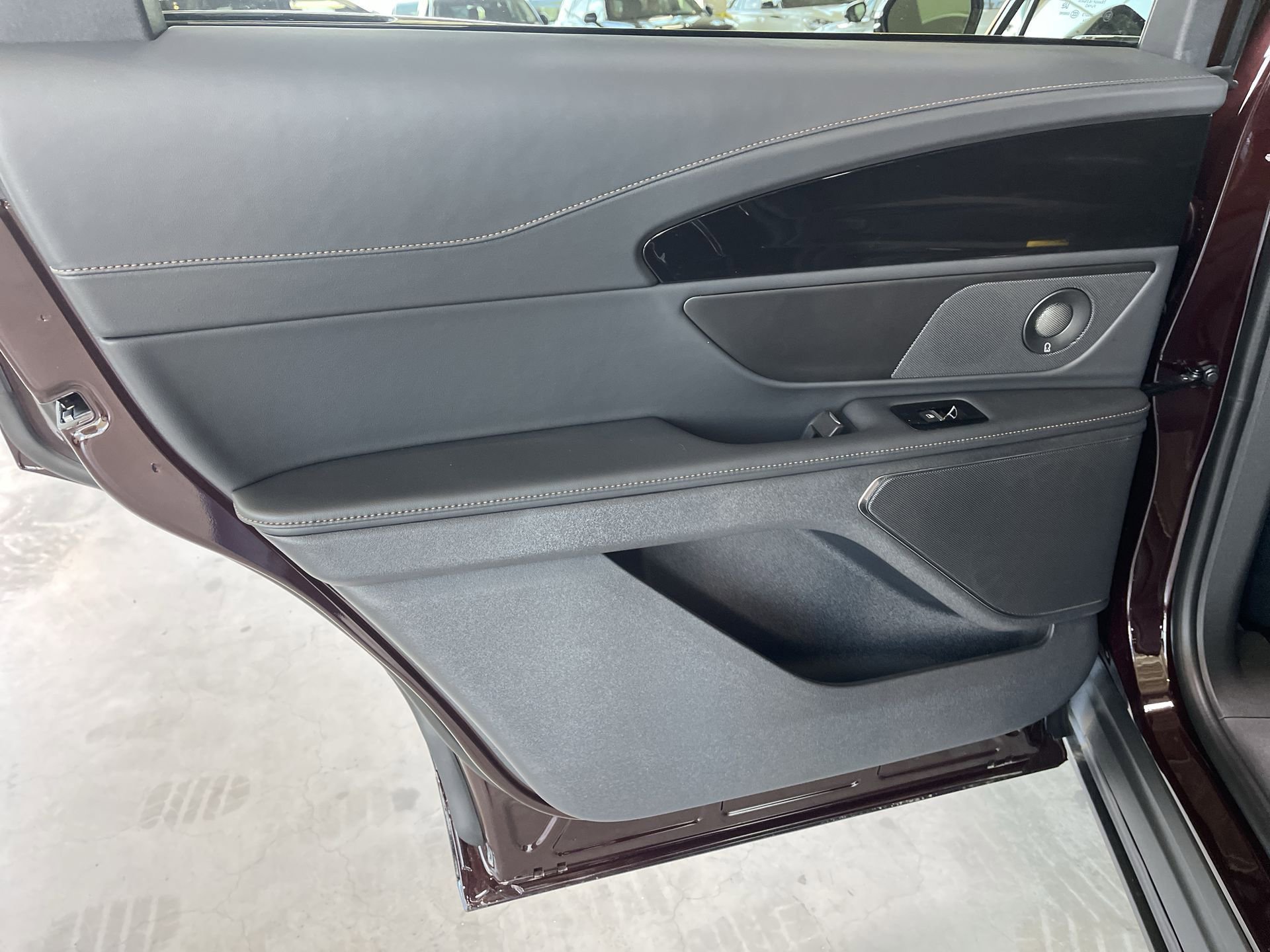 New 2024 Lincoln Nautilus Reserve w/ Equipment Group 202A image 29