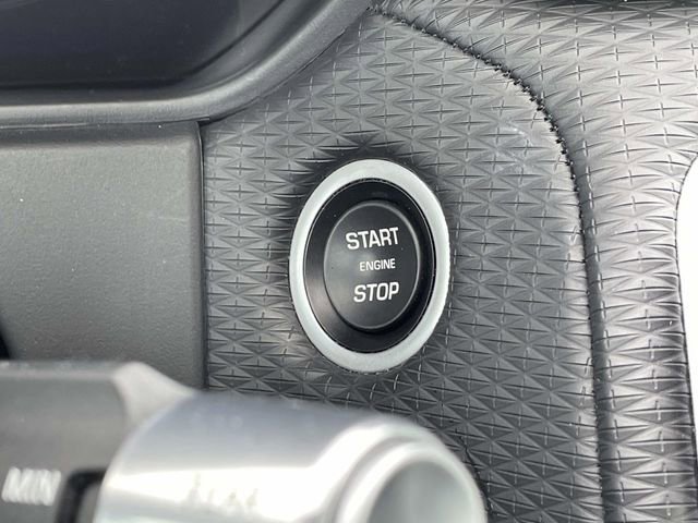 Used 2021 Land Rover Range Rover Velar R-Dynamic S image 28