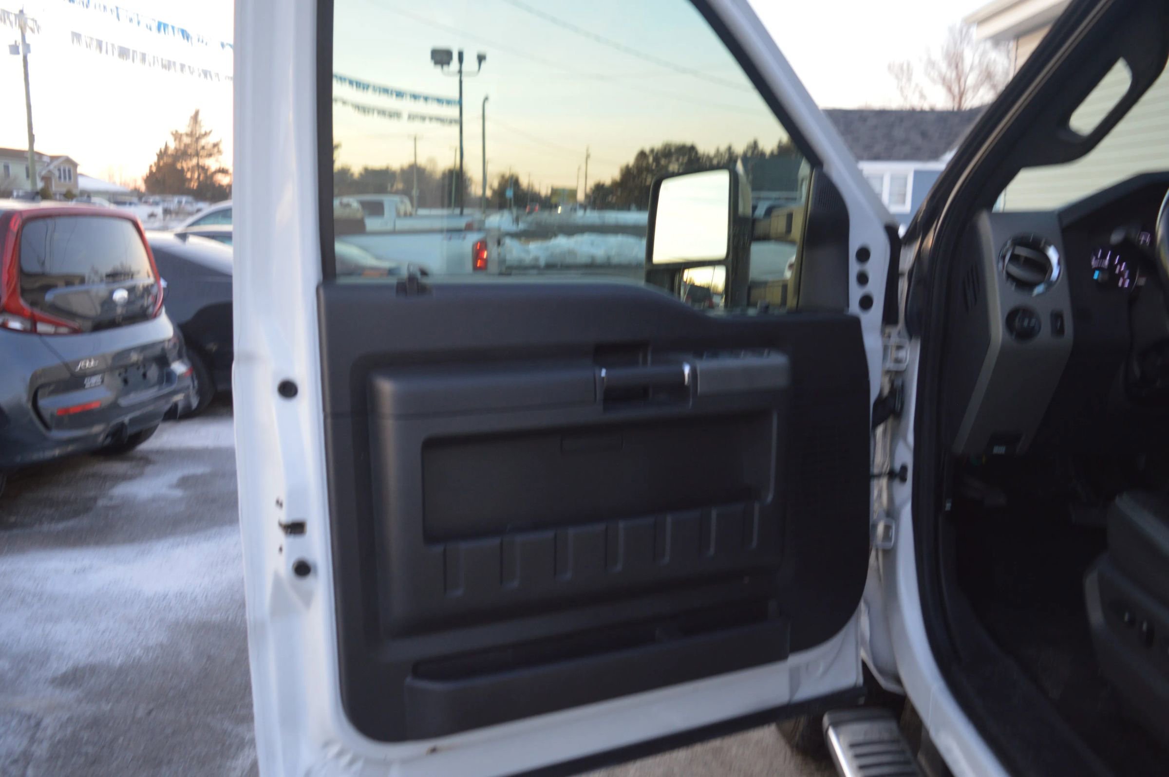 Used 2011 Ford F350 Lariat w/ Lariat Interior Pkg image 20