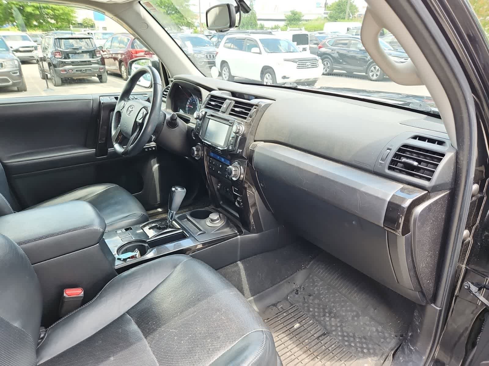 Used 2019 Toyota 4Runner Limited AWD/4WD image 17