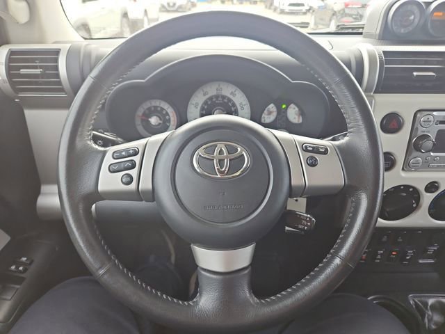 Used 2014 Toyota FJ Cruiser 4WD w/ Upgrade Package image 12