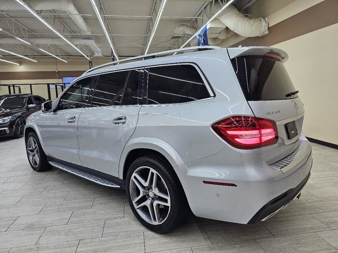 Used 2017 Mercedes-Benz GLS 550 4MATIC image 8