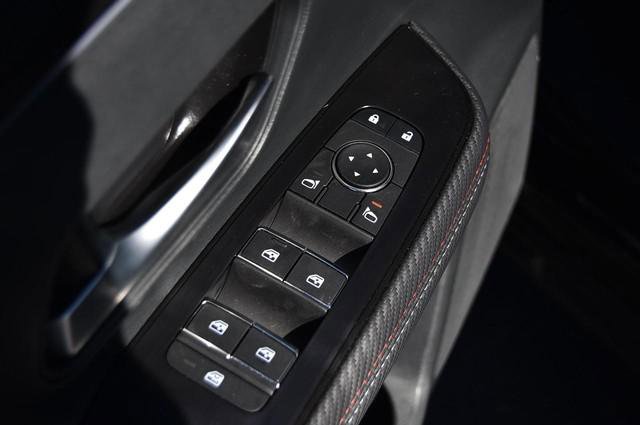 New 2025 Nissan Kicks SR image 9