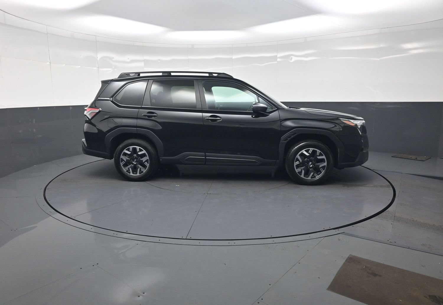 Certified 2026 Subaru Forester Premium AWD/4WD image 2