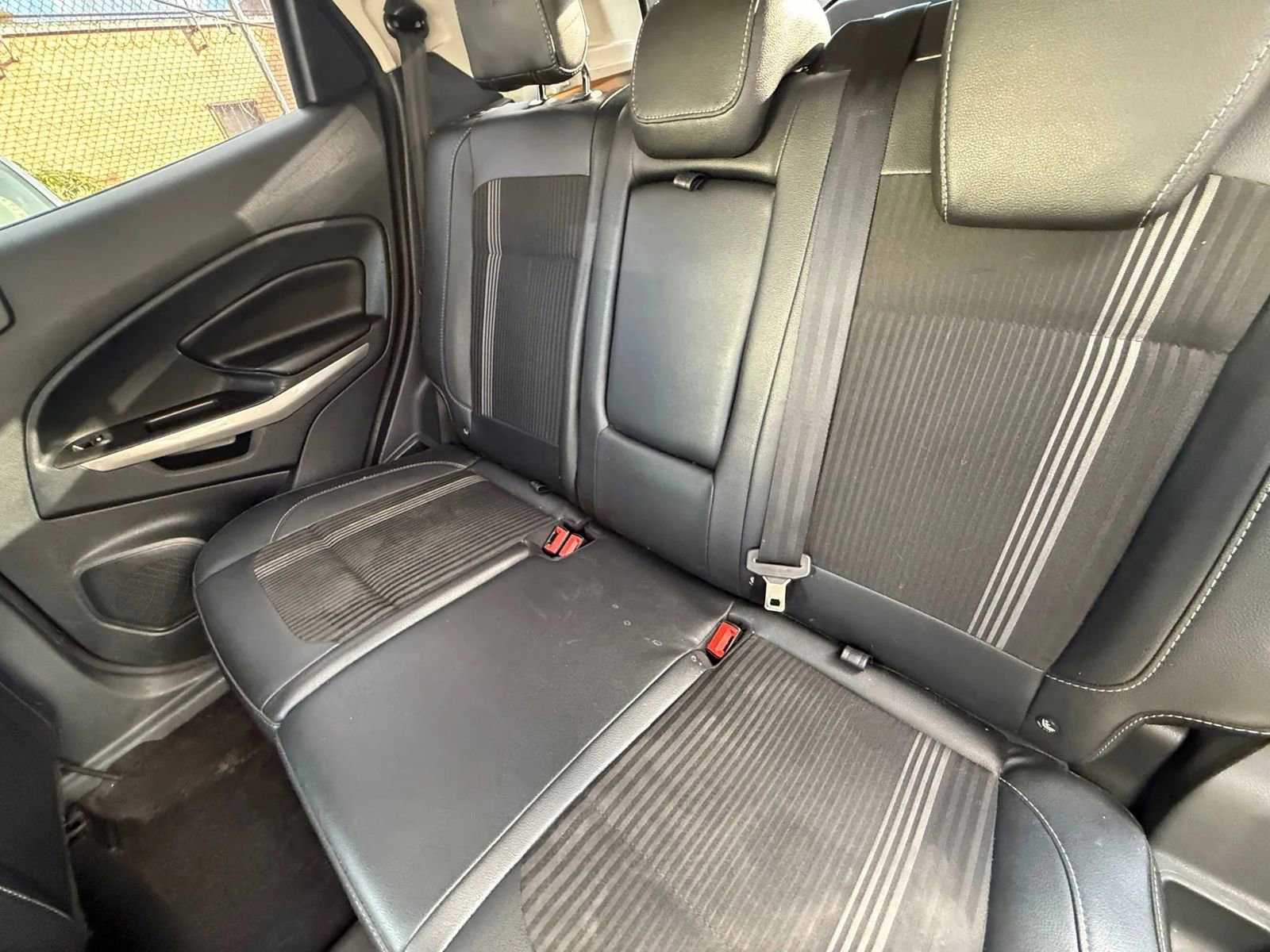 Used 2021 Ford EcoSport SES w/ Interior Protection Package image 25