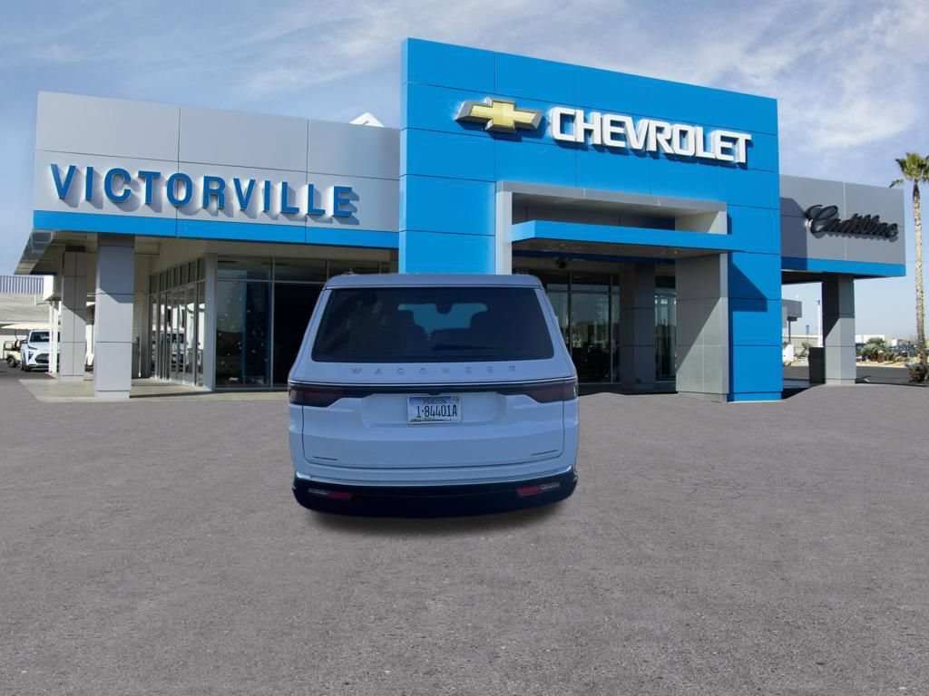 Used 2023 Jeep Wagoneer L Series II AWD/4WD image 6