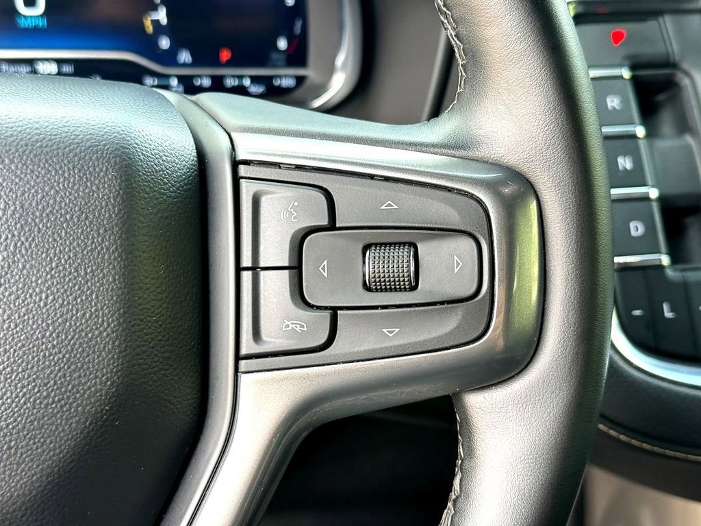 Used 2024 Chevrolet Suburban Premier image 15