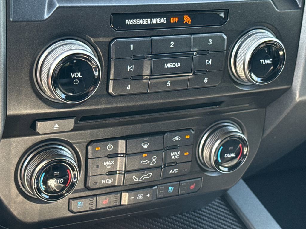 Used 2018 Ford F150 Raptor w/ Equipment Group 802A Luxury AWD/4WD image 23