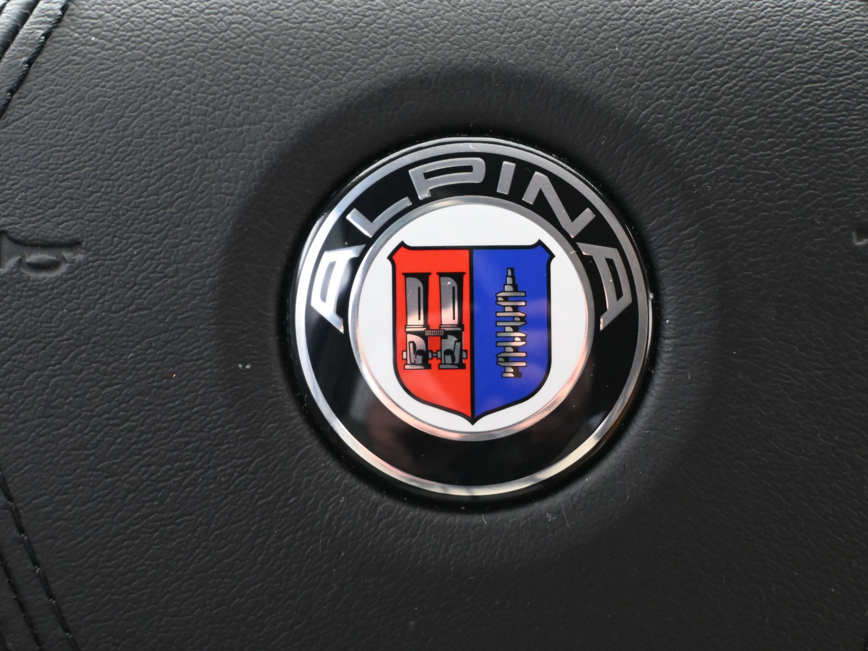 Used 2017 BMW 750i xDrive image 24