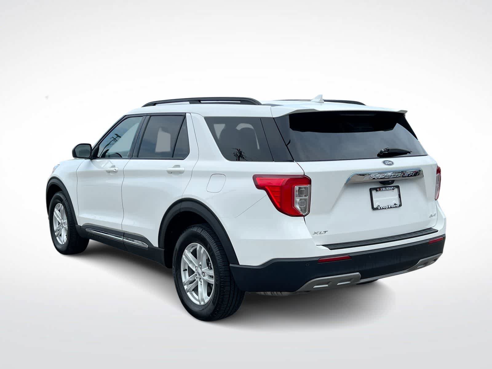 Used 2022 Ford Explorer XLT w/ Equipment Group 202A AWD/4WD image 6