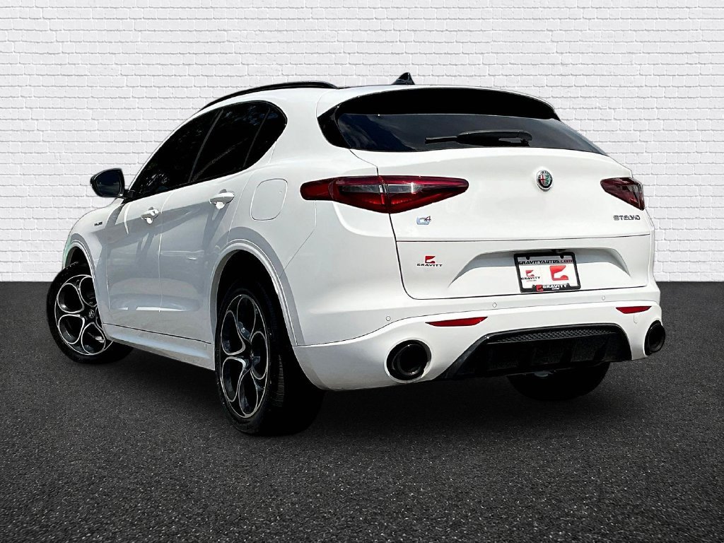 Used 2023 Alfa Romeo Stelvio Veloce AWD/4WD image 4