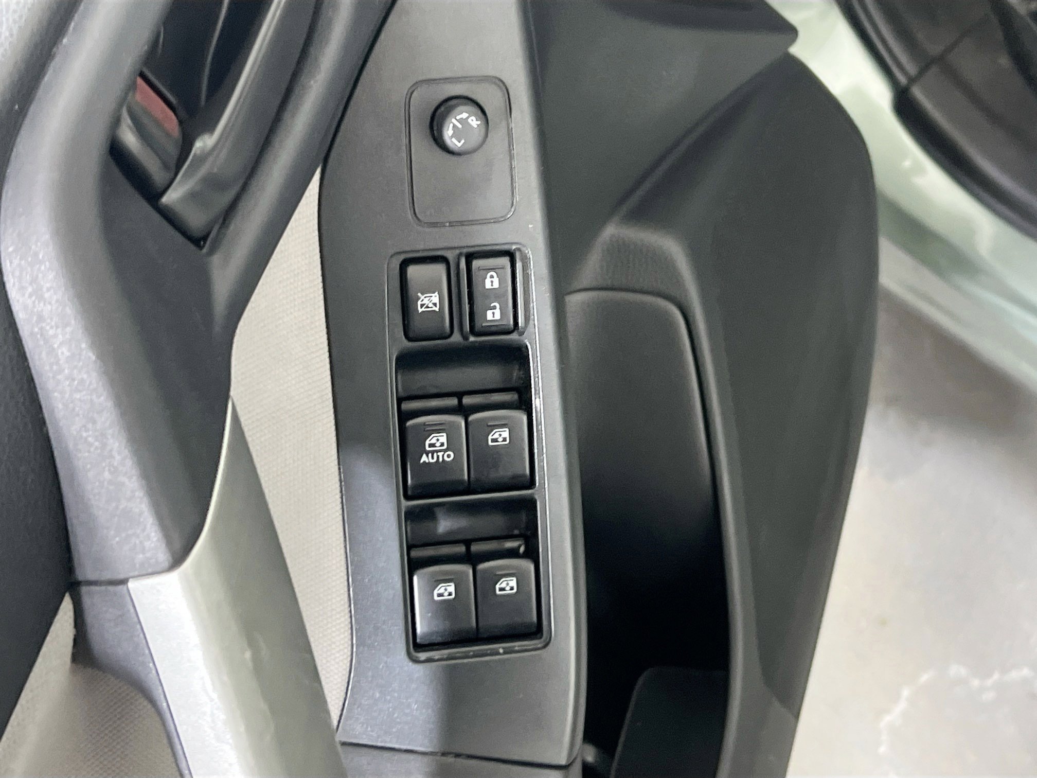 Used 2015 Subaru Forester 2.5i Premium w/ Popular Package #2 image 17