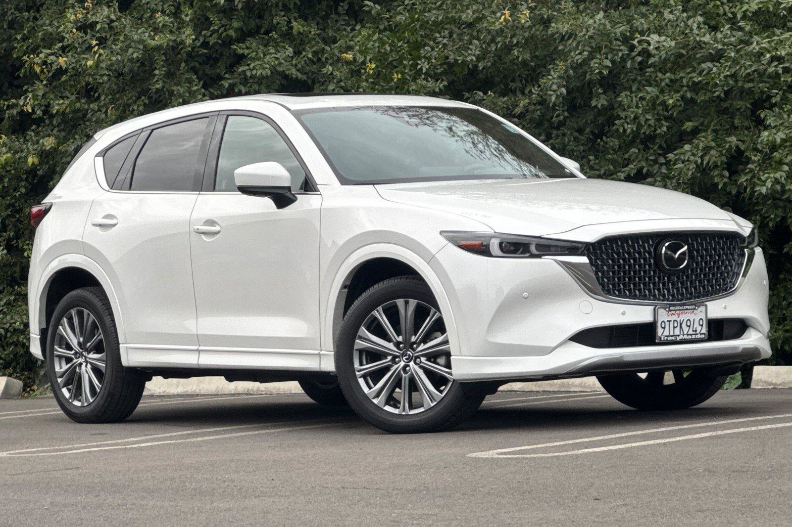 Certified 2025 MAZDA CX-5 Signature image 2