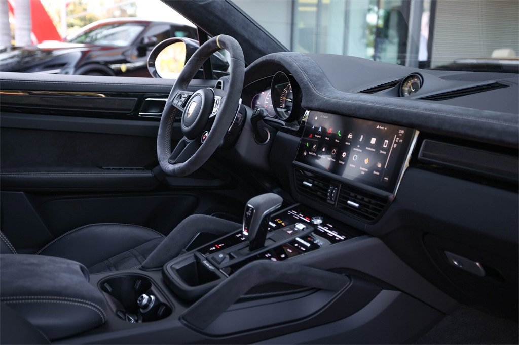 Used 2023 Porsche Cayenne Turbo GT image 48