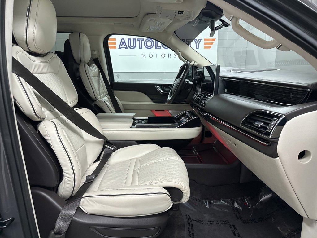 Used 2023 Lincoln Navigator Black Label image 21