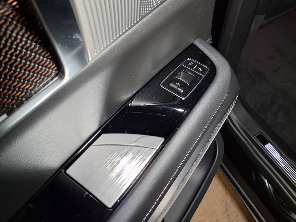 New 2027 Cadillac Vistiq Sport AWD/4WD image 11