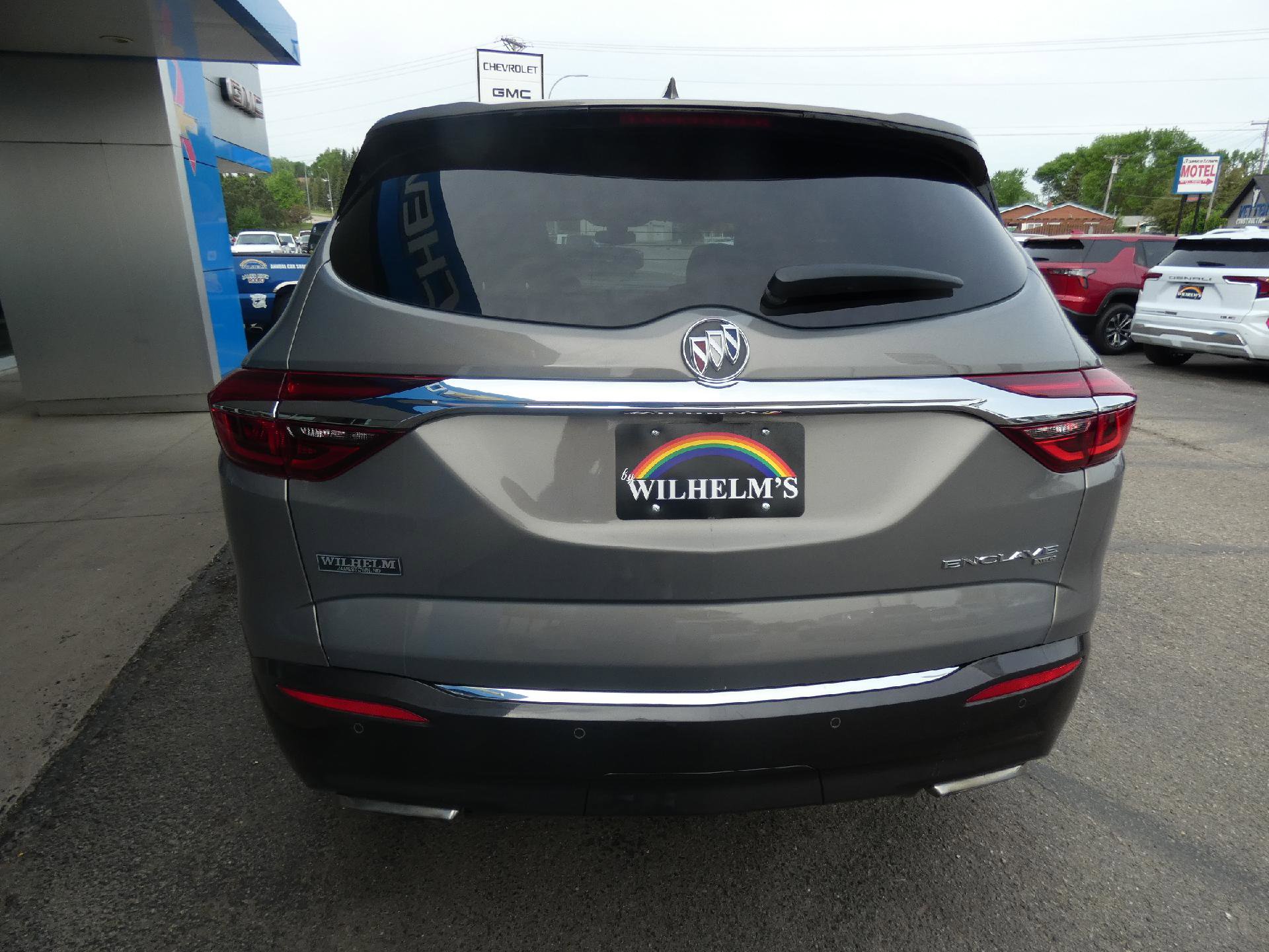 Used 2019 Buick Enclave Premium AWD/4WD image 4