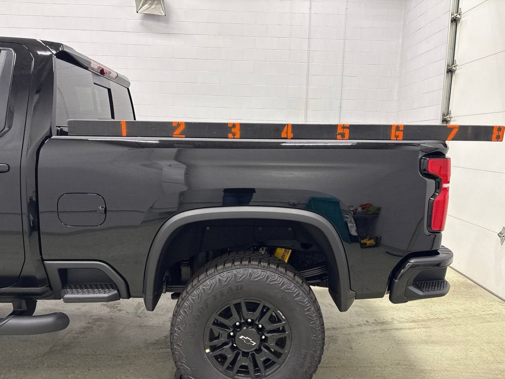 New 2026 Chevrolet Silverado 2500 ZR2 AWD/4WD image 13
