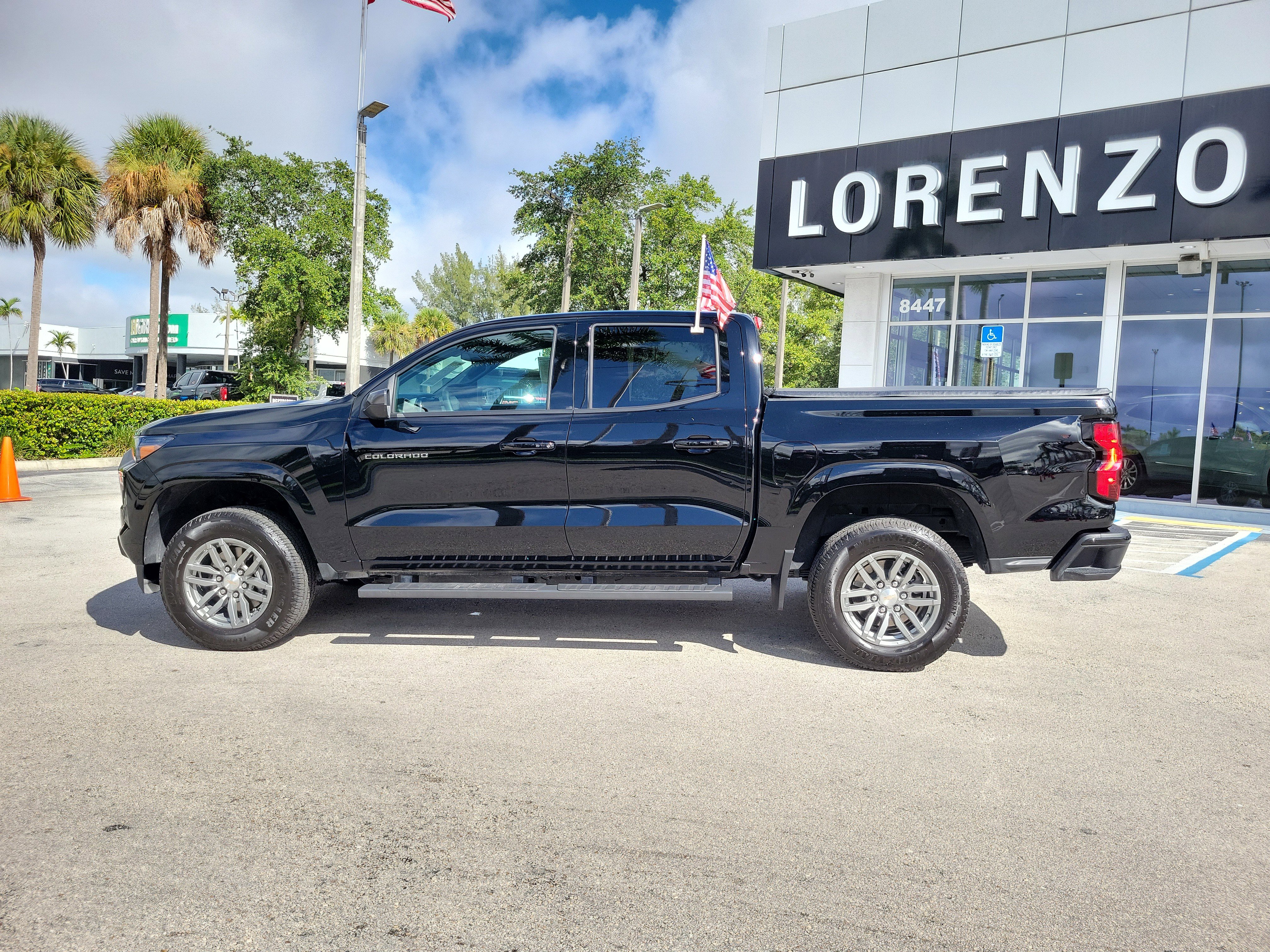 Used 2024 Chevrolet Colorado LT image 8