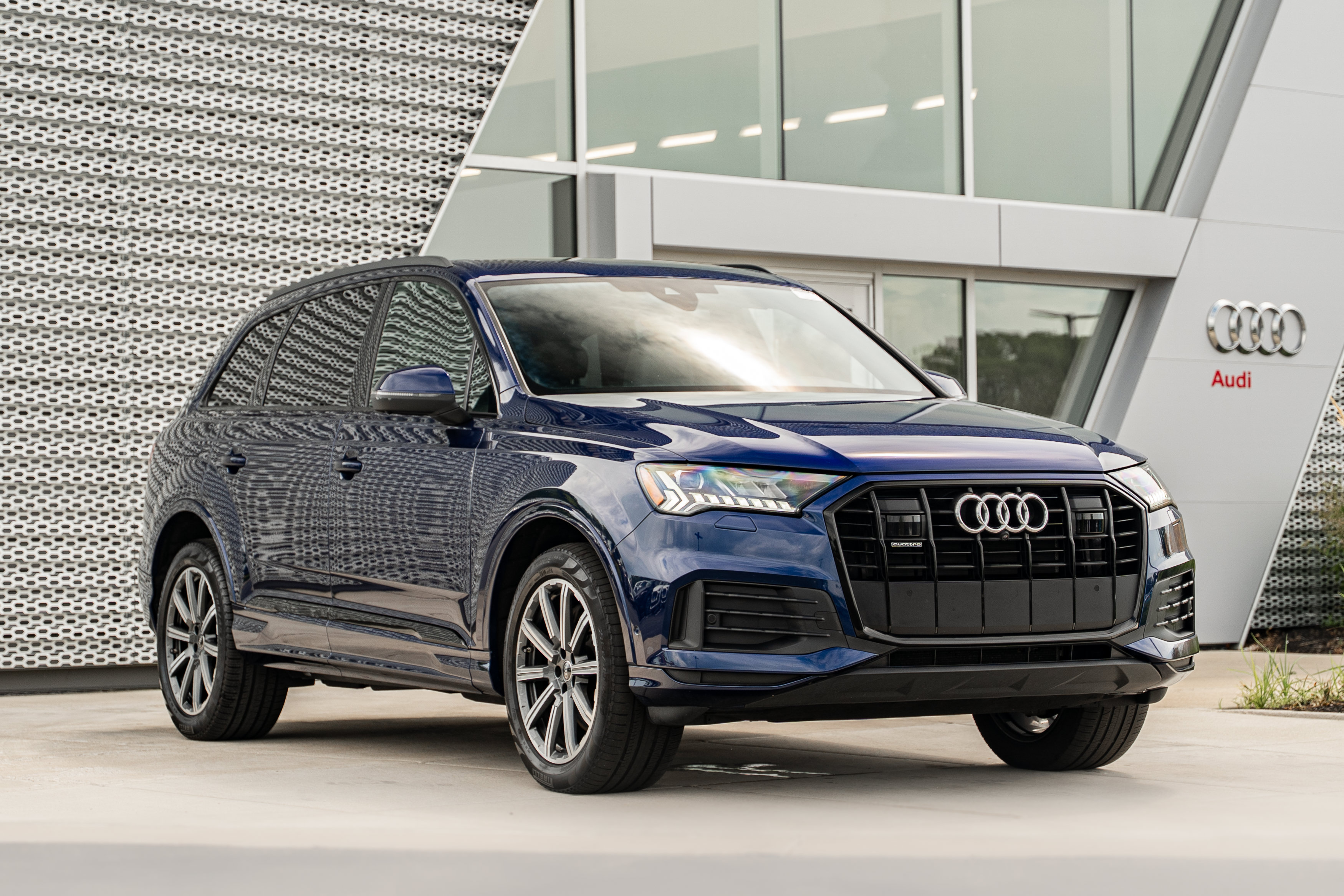 Certified 2024 Audi Q7 2.0T Premium Plus AWD/4WD image 1