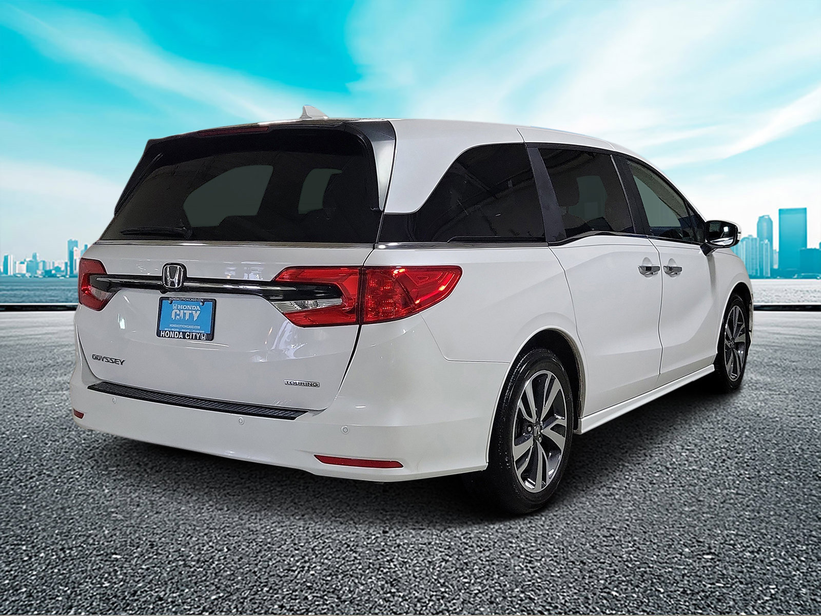 Certified 2024 Honda Odyssey Touring image 4