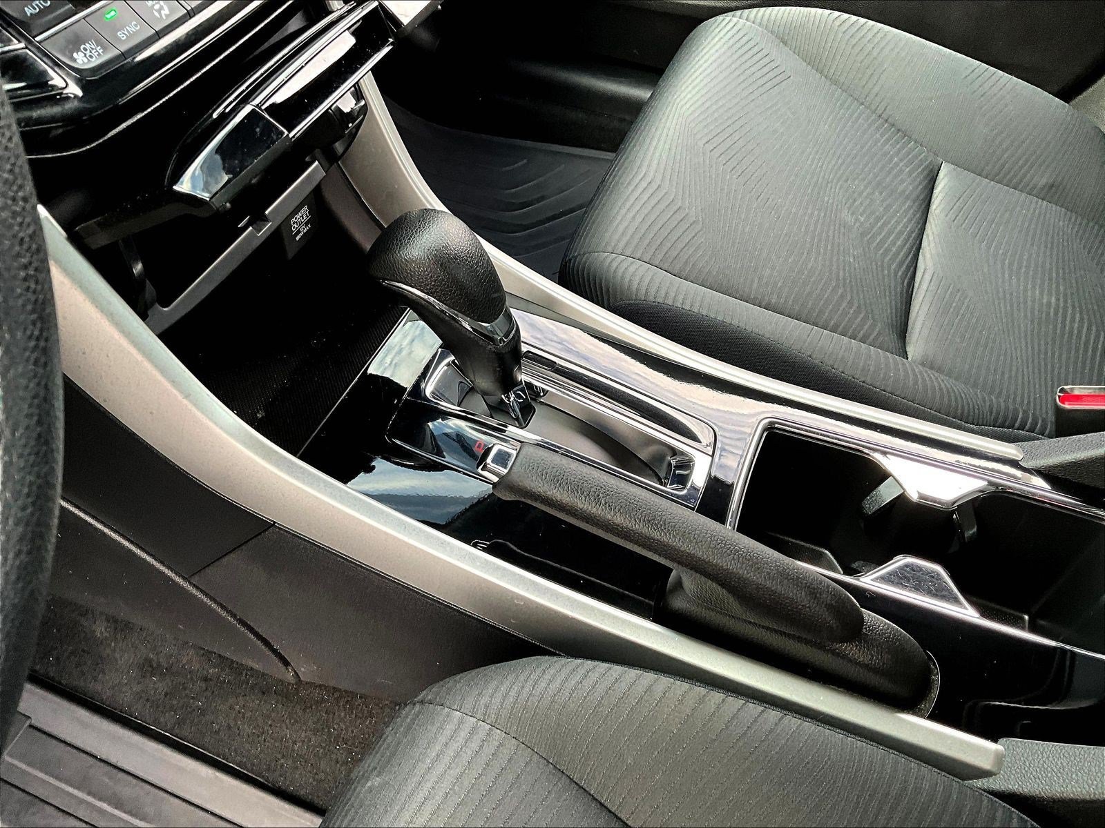 Used 2016 Honda Accord LX image 17