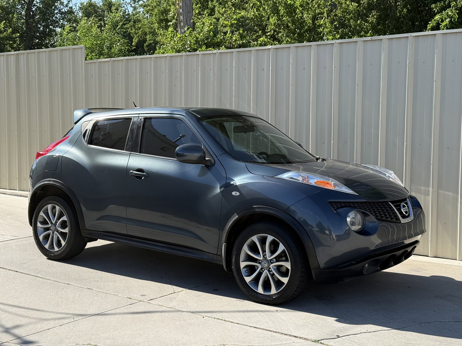 Used 2013 Nissan Juke SL FWD image 3