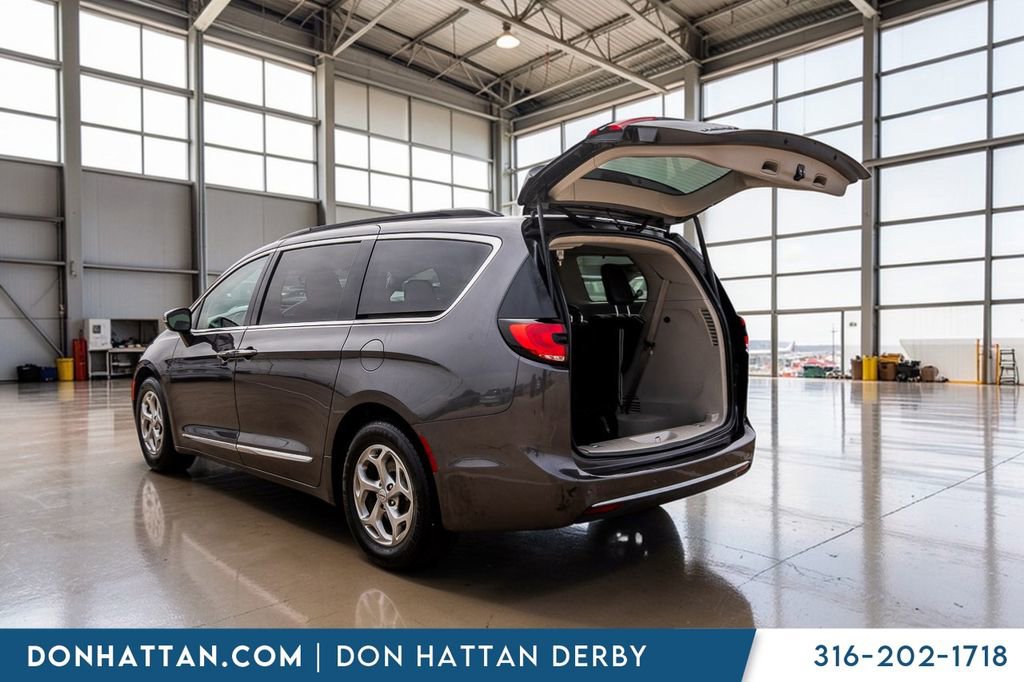 Used 2023 Chrysler Pacifica Limited image 31