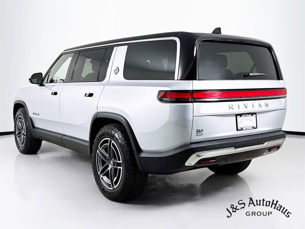 Used 2026 Rivian R1S Adventure image 5
