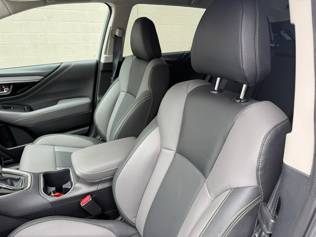 Certified 2025 Subaru Outback Onyx Edition AWD/4WD image 21