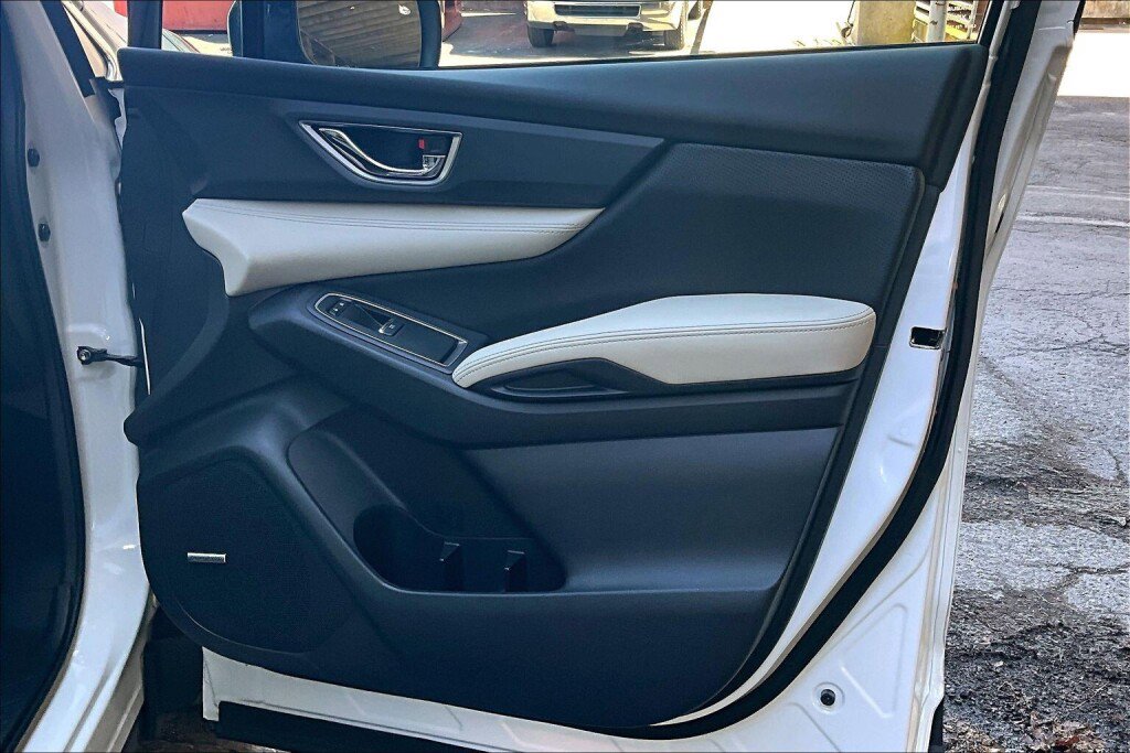 Certified 2023 Subaru Ascent Limited w/ Technology Package image 14