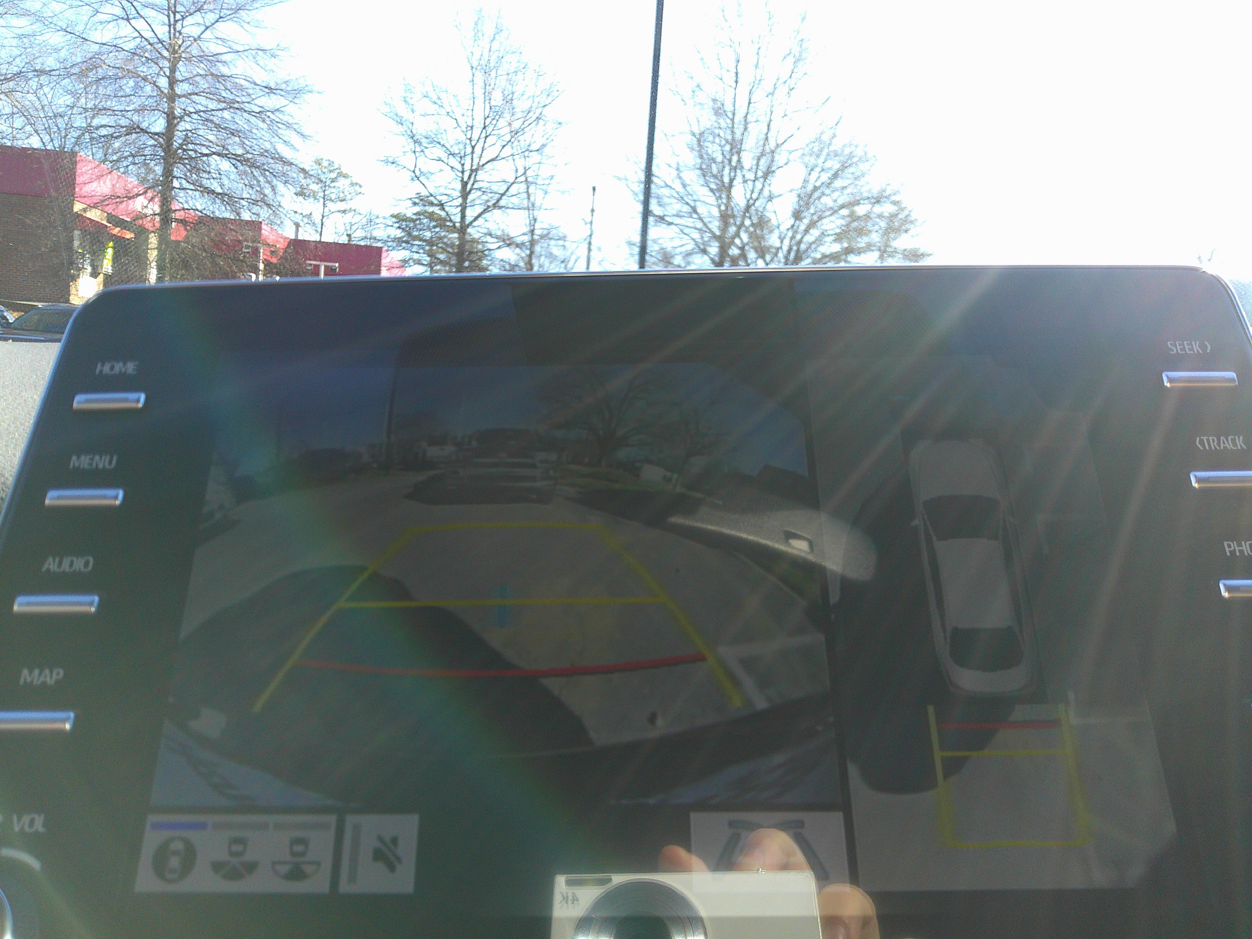 Used 2022 Toyota Avalon Limited image 25