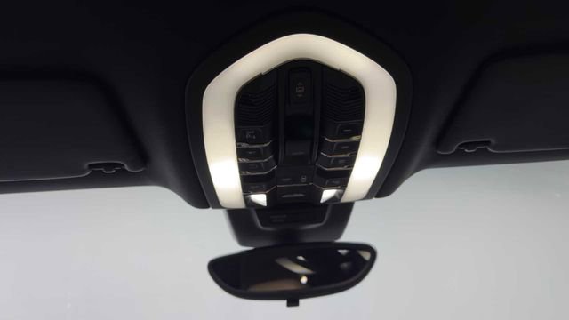 Used 2017 Porsche Macan S image 18
