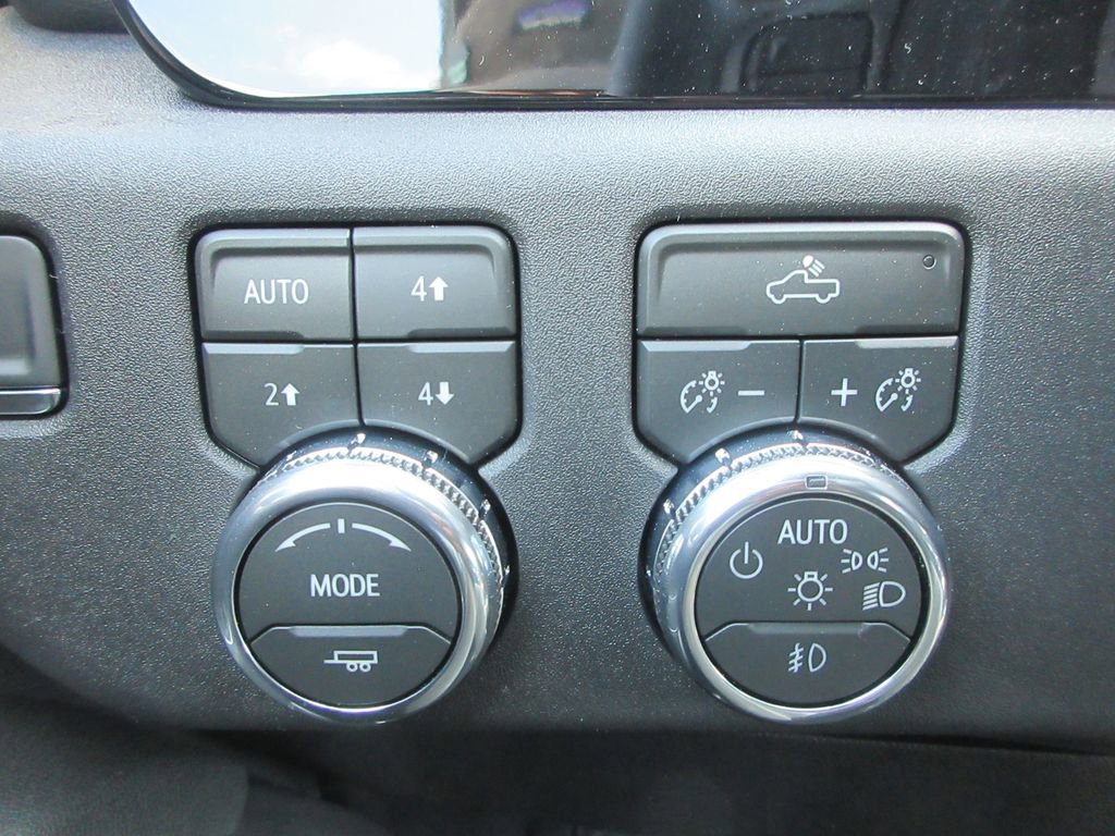 New 2026 GMC Sierra 3500 SLE image 16