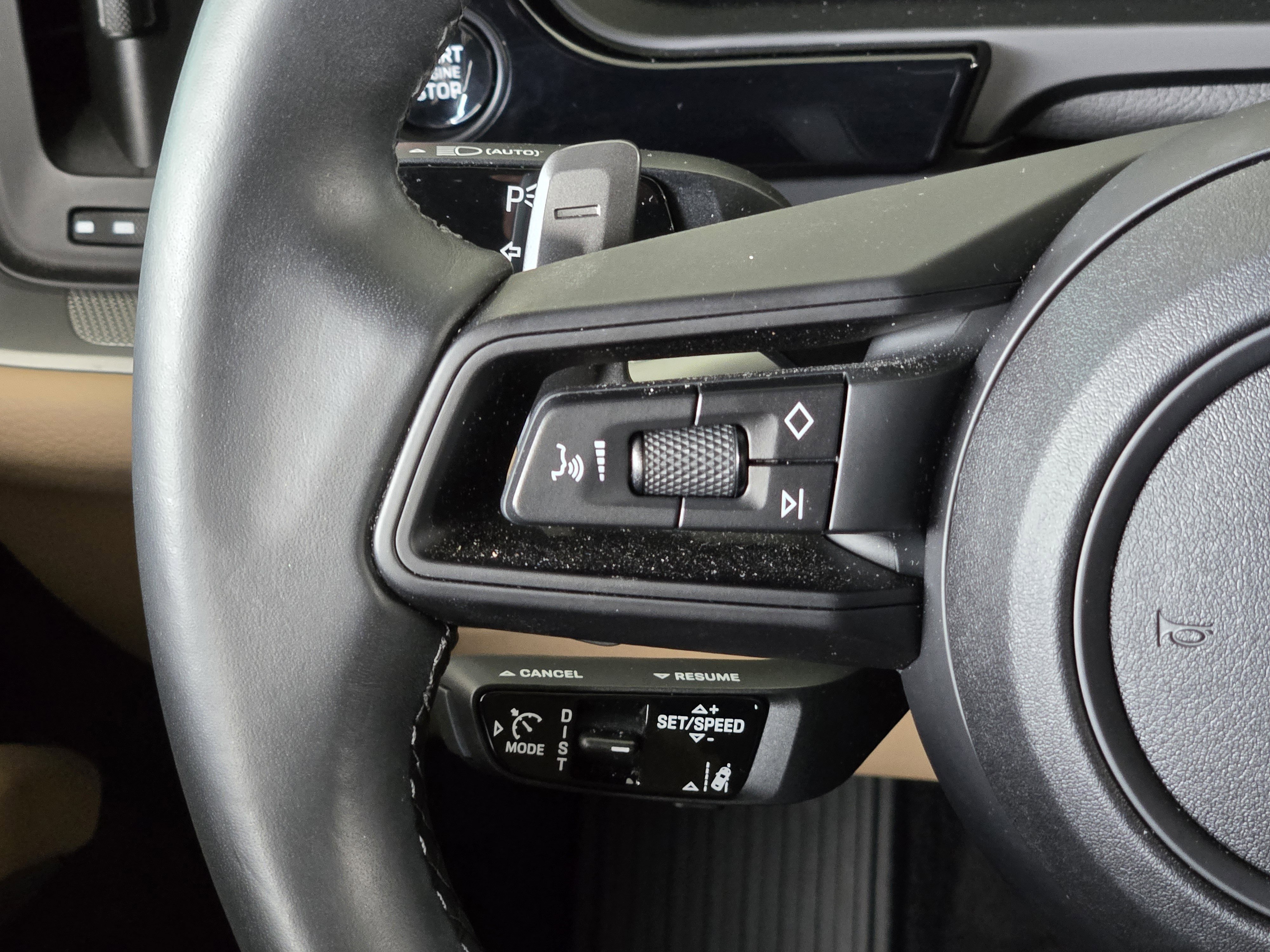 Certified 2025 Porsche Cayenne image 29