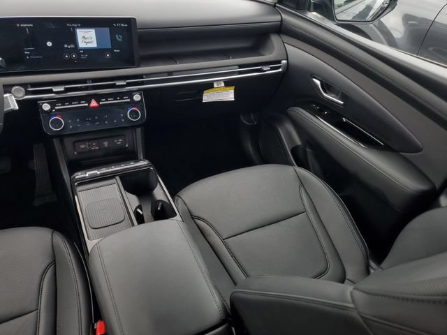 Used 2025 Hyundai Tucson Limited AWD/4WD image 17